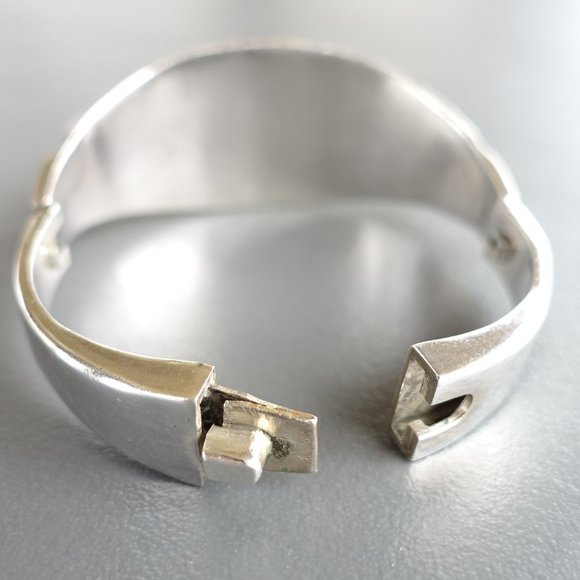 Mexico 64g Pineda-Inspired Sterling Onyx Hinged Cuff - Picture 6 of 14